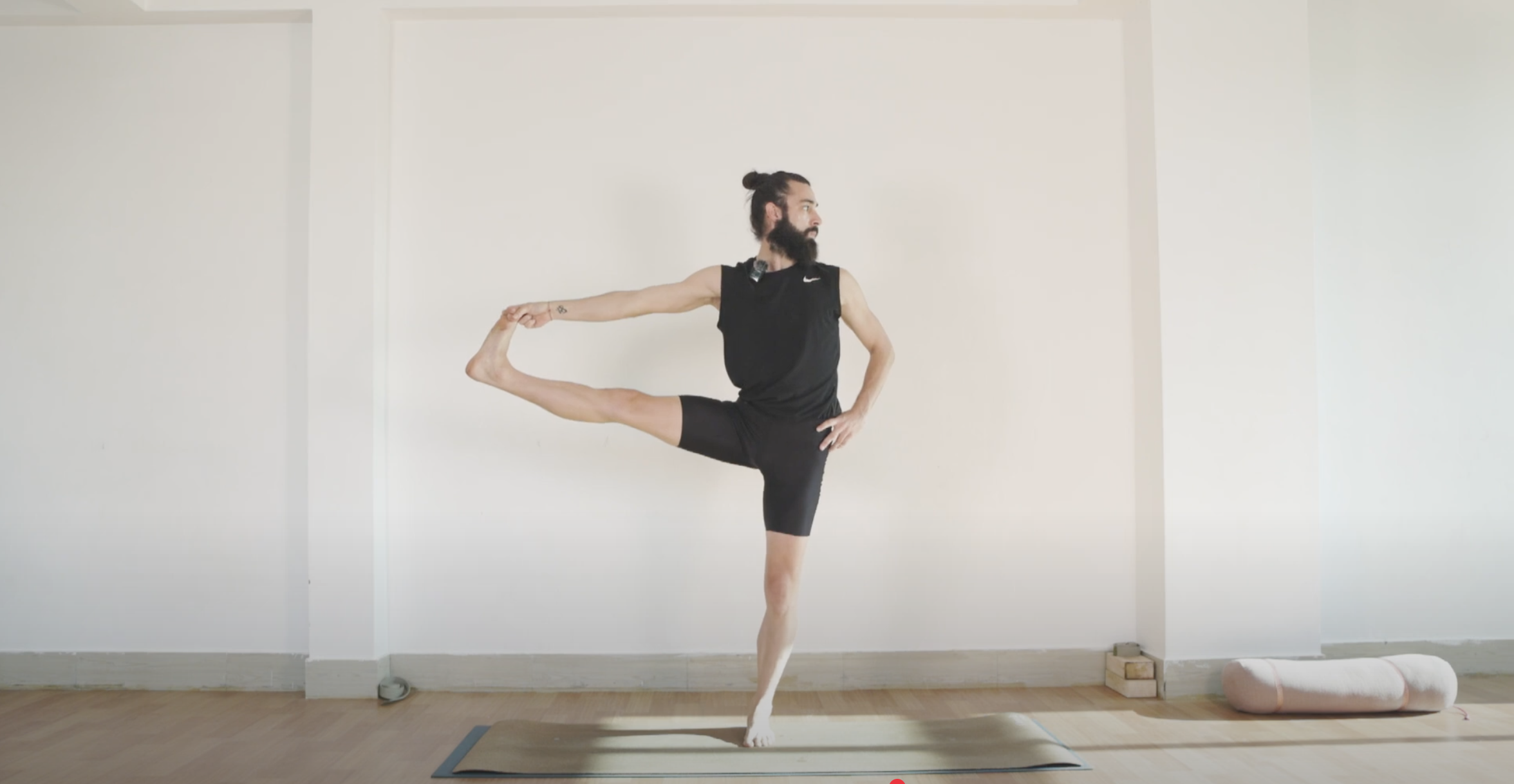 Clase de Vinyasa con Iván